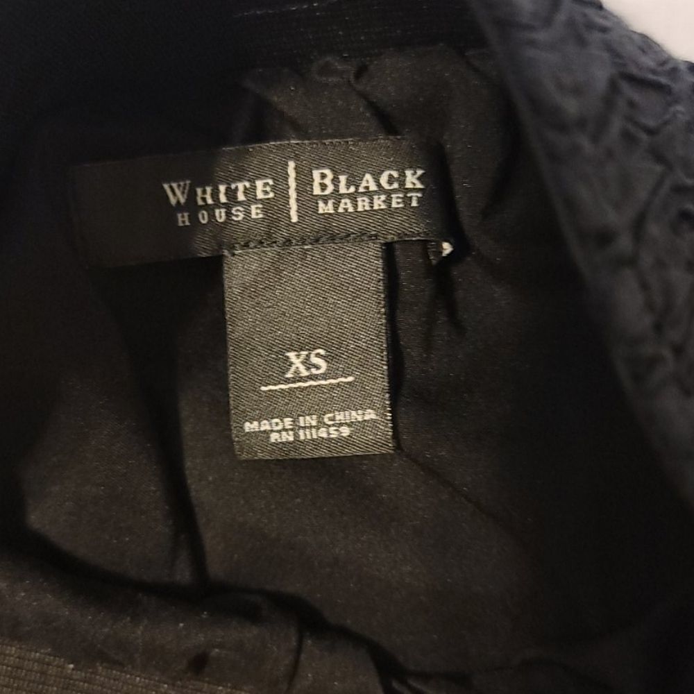 White house black market embroidered skirt size xs